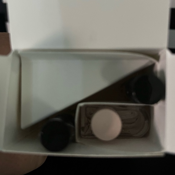 Burberry Sephora Beauty Insider Travel Set - Picture 5 of 5